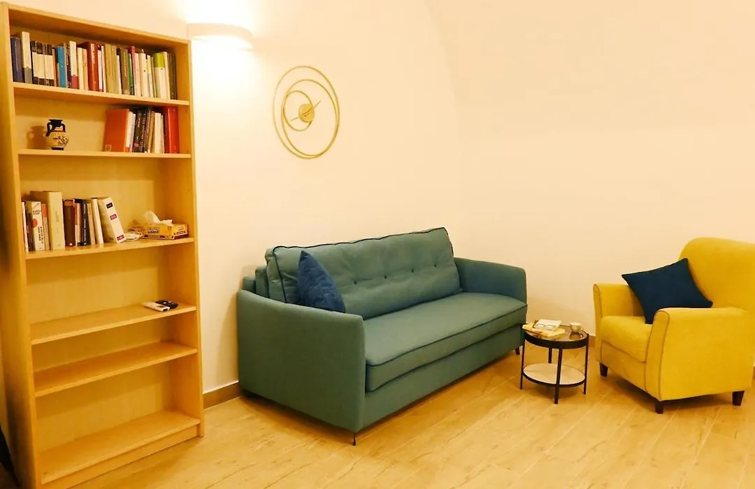 Lilli'S Apartment-1